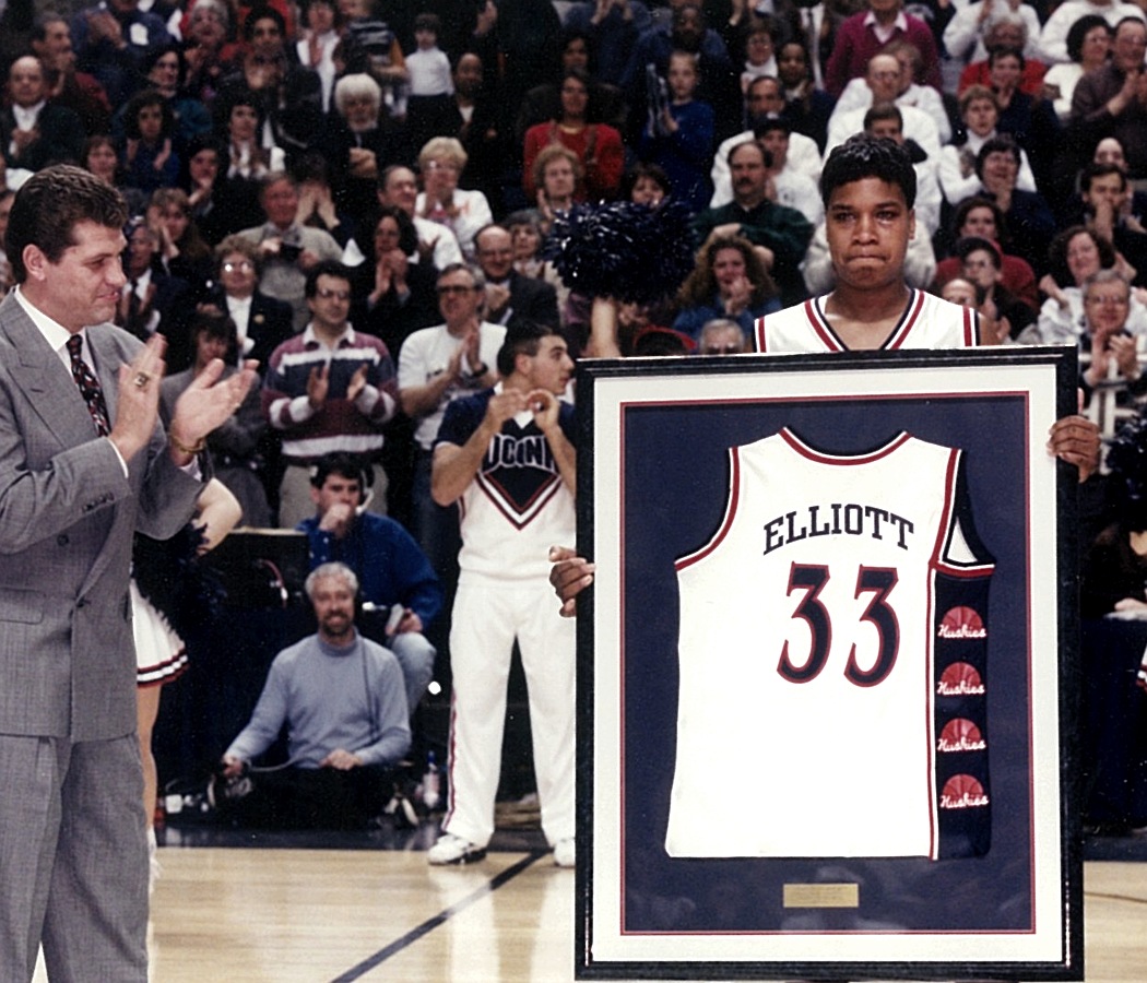 Jamelle Elliott — jersey retirement at UConn